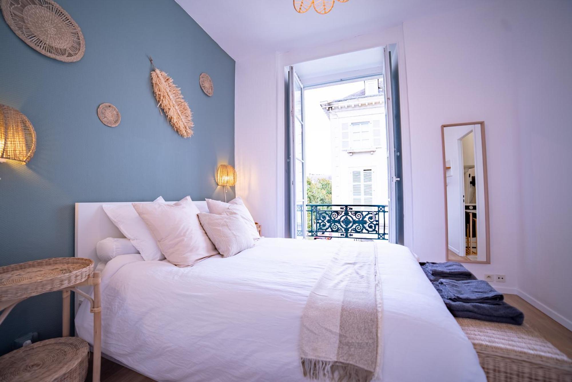 La Vue Royale - Face Au Chateau - Wifi - 4 Personnes Pau Exterior photo
